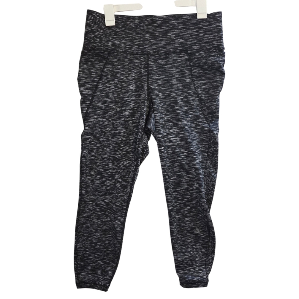 Lane Bryant Livi active 14/16 tummy sculpting band black print leggings